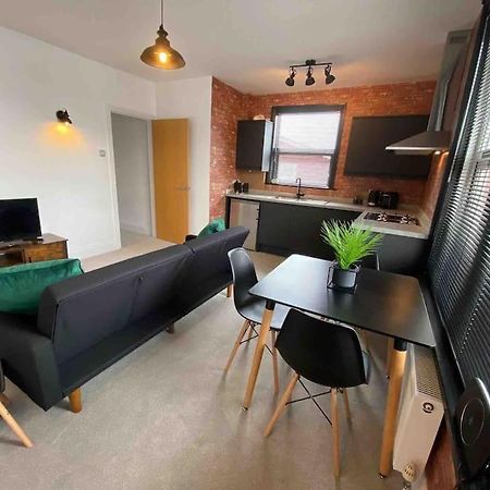 1 Bed Flat With Parking Near Town Centre Apartment Emsworth Exterior photo